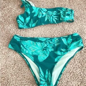 Tropical Leaf One-Shoulder Bikini Set in Teal Green